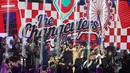 Penampilan band The Changcuters, Cinta Laura Kiehl berkolaborasi dengan penyanyi Tabola Bale, Ramengvrl, dan penyanyi yang populer di China, Indahkus, meramaikan malam penganugerahan TikTok Awards. Tampak dalam foto, kemeriahan malam puncak TikTok Awards Indonesia 2025 di Studio Emtek City Indosiar, Jakarta, pada Jumat (21/11/2025) malam. TikTok resmi menobatkan 19 pemenang dari 16 kategori dalam malam puncak TikTok Awards Indonesia 2025 yang digelar pada Jumat (21/11/2025). (Kapanlagi.com/Budy Santoso)