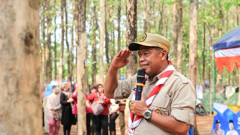 Pengamat Politik Universitas Djuanda Gotfridus Goris Seran menyebut Bakal Calon Bupati (Cabup) Majalengka Eman Suherman dinilai masyarakat merupakan sosok pemimpin bersih dan berprestasi.