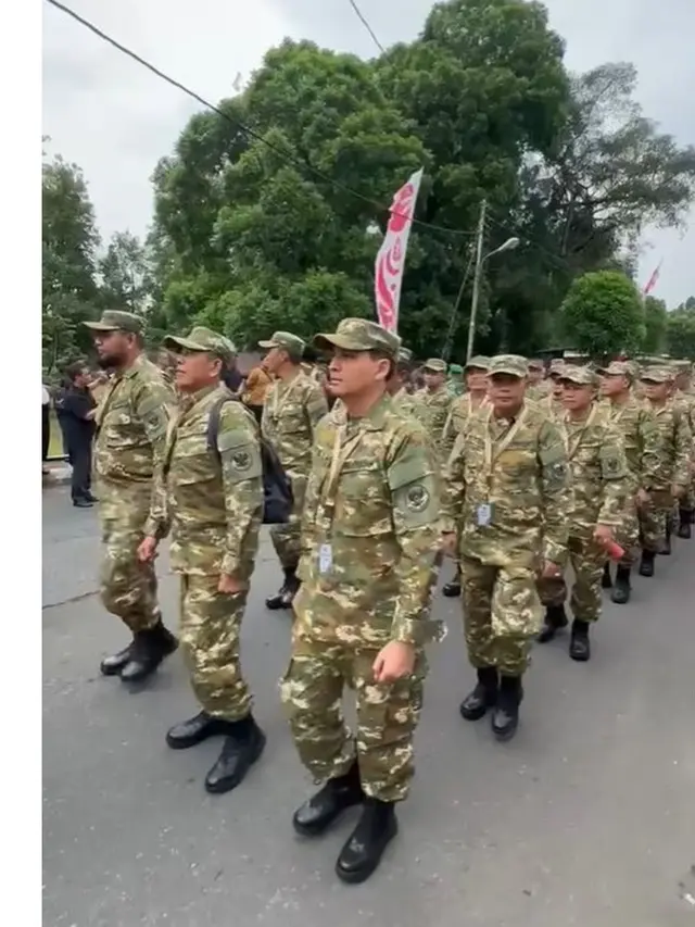 6 Potret Aktor Lucky Hakim di Retret Kepala Daerah, Semangat Demi Warga Indramayu