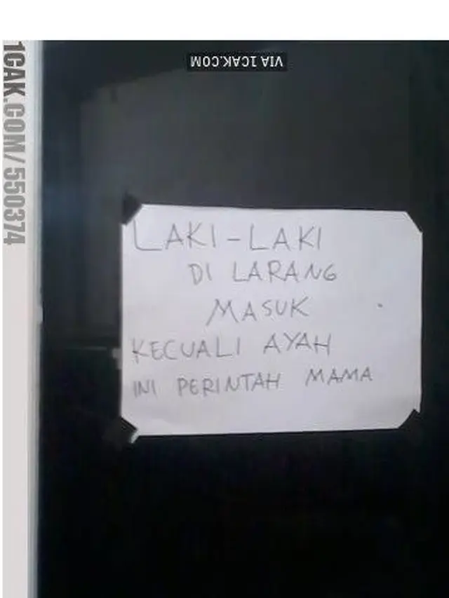 6 Tulisan Dilarang Masuk Ini Nyelenehnya Bikin Tepuk Jidat