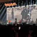 Sheila On 7 Jadi Saksi Pria Lamar Kekasih di Tengah Penampilan Pestapora 2026