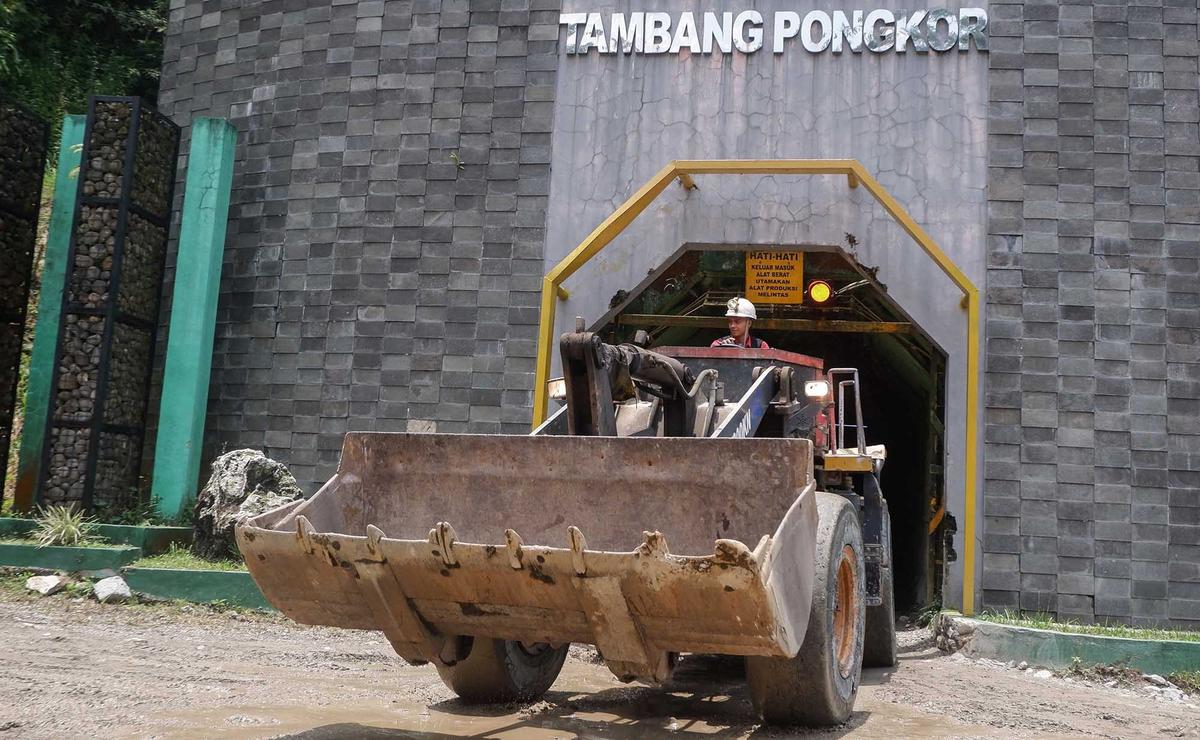 FOTO:  Melihat Aktivitas di Tambang Emas Pongkor dengan Target  1 Ton Emas