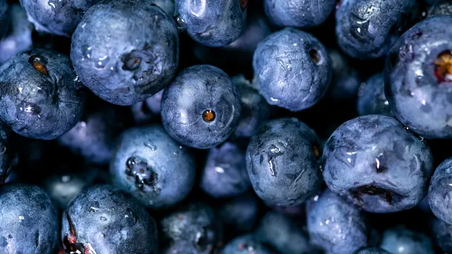 5 Buah yang Bagus Dikonsumsi Ibu Menyusui agar Bayi Cerdas