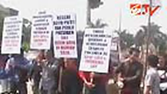 Pendemo Asal Bekasi Bergerak Menuju Cikeas