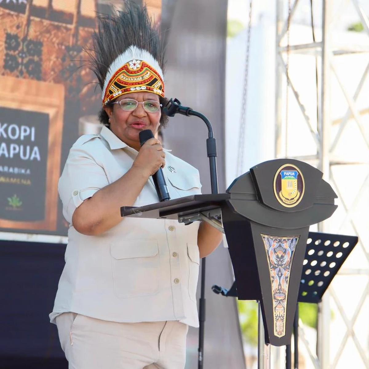 Buka Pasar Murah dan Pameran UMKM di Papua, Wamendagri Ribka Dorong Penguatan Ekonomi Kreatif