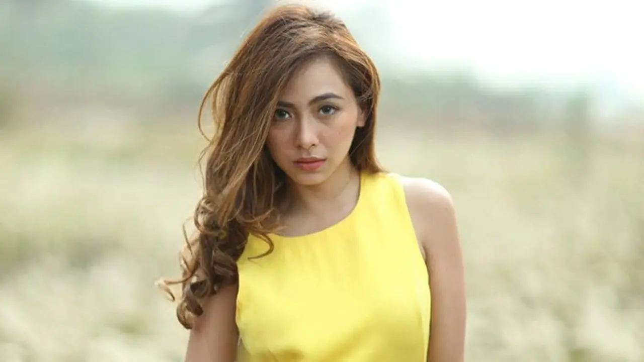 Lama Vakum, Ini 7 Potret Terbaru Nadia Vega yang Makin Eksotis