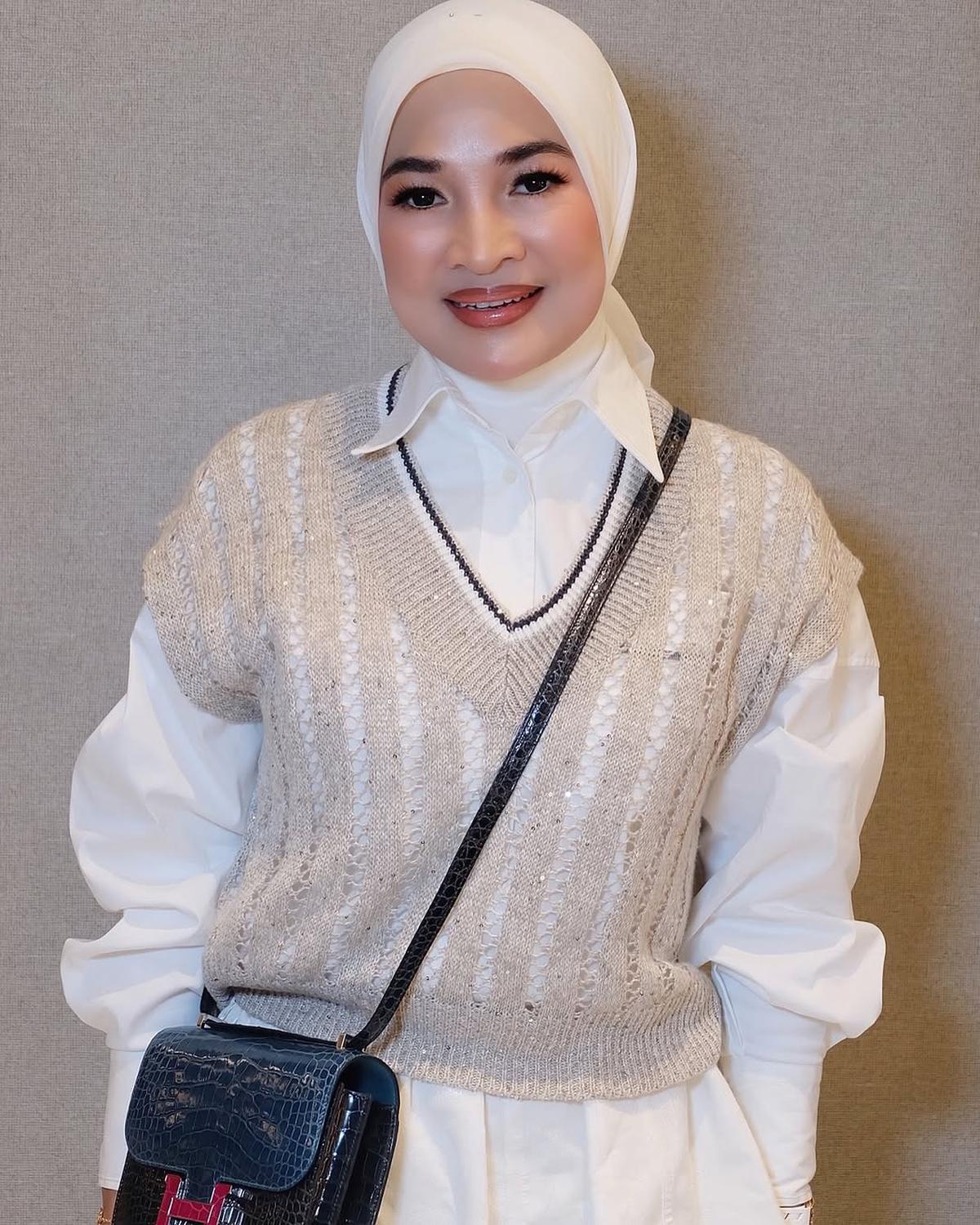 Potret Istri Haji Isam yang Cantik dengan Make Up Profesional, Hadiri Ulang Tahun Cucu