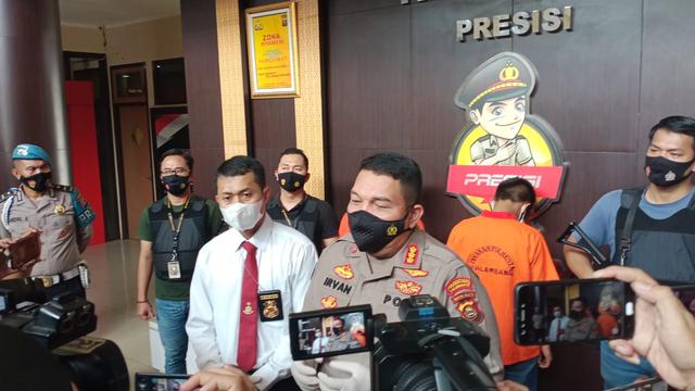 Asyik Indehoy di Kamar Kos, Bandar Narkoba Diciduk Tim Polrestabes Palembang