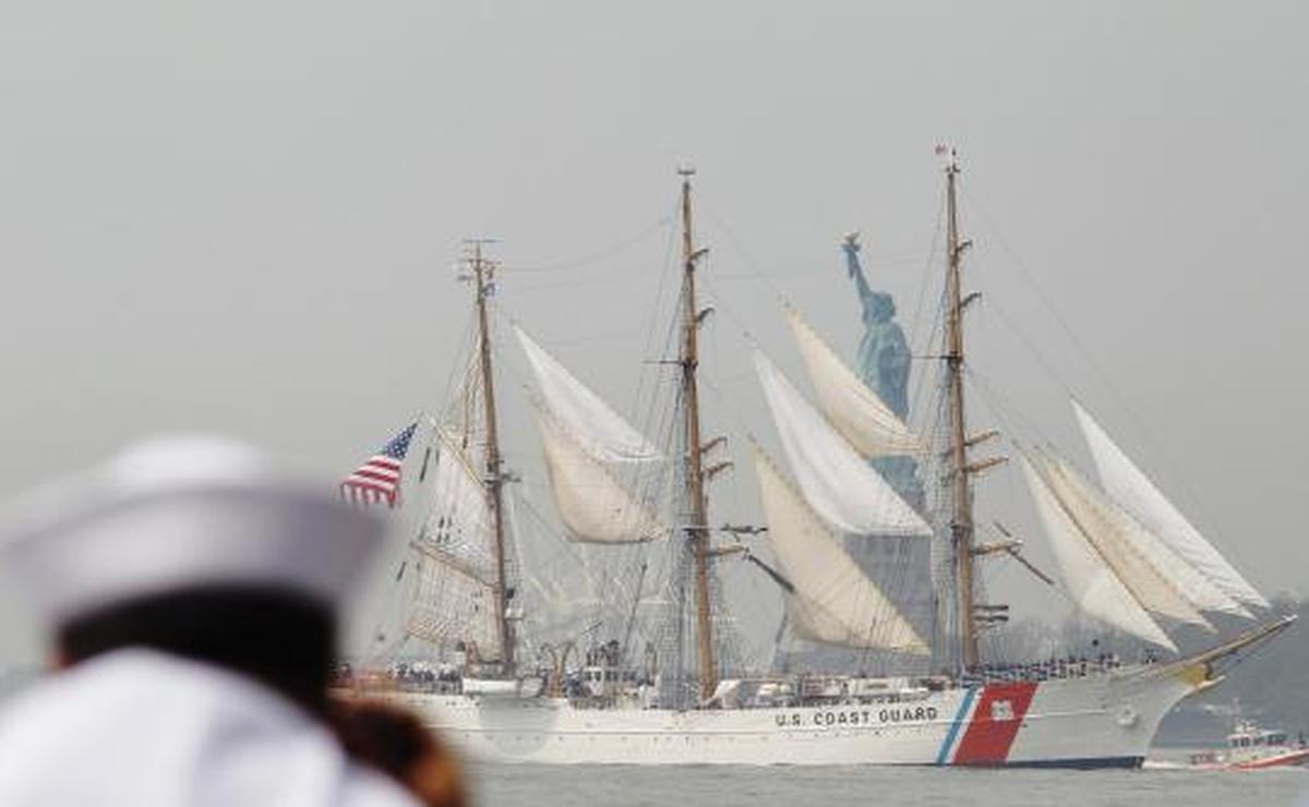 KRI Dewaruci ikut parade kapal perang di New York
