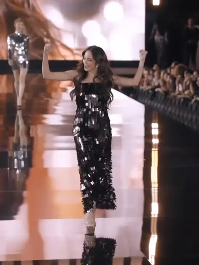 Adu Gaya Slay Enzy Storia dan Kendall Jenner di Paris Fashion Week