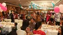 Suasana pesta ulang tahun Arsy Addara Musicia Nurhermansyah yang ke 1 di Mercantile Athletic Club WTC 1, Jakarta, Kamis (17/12/2015). Pesta bernuansa kerajaan tersebut berlangsung mewah dan meriah (Liputan6.com/Herman Zakharia)