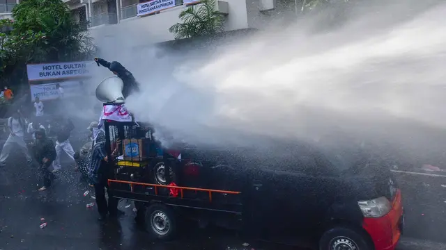 Ricuh Warnai Eksekusi Lahan Hotel Sultan