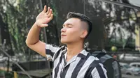 Addin Firmansyah bukan nama baru di jagat maya. Kanal YouTube-nya dilanggani 382 ribuan orang. Akun Instagram pribadinya punya 100 ribuan pengikut. (Foto: Dok. Instagram @addinfirmansyah_)