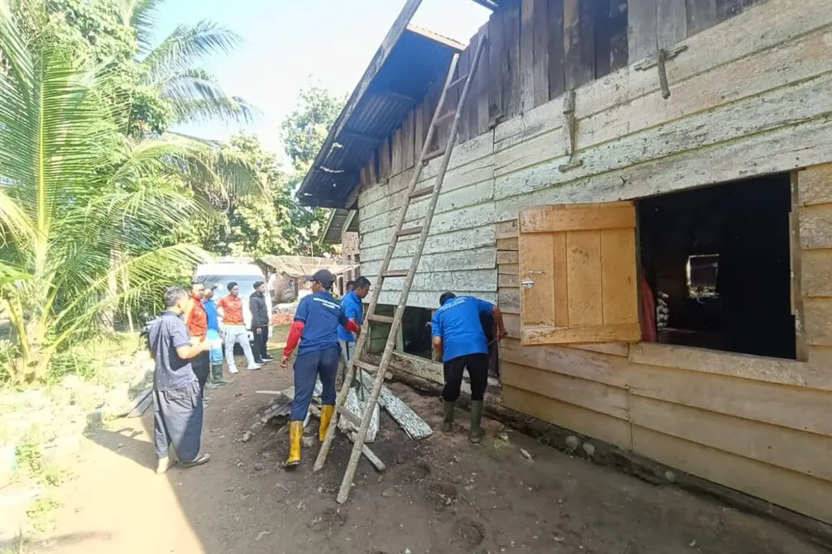 Kementerian Imigrasi dan Pemasyarakatan merenovasi rumah Yurmina, warga Desa Pulau Rengas Ulu, Kabupaten Merangin, Jambi (Istimewa)