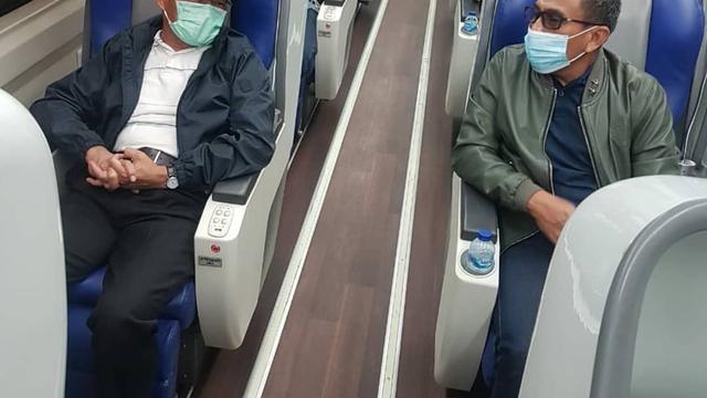 Menteri Koordinator Bidang Pembangunan Manusia dan Kebudayaan (PMK) Muhadjir Effendy menggunakan Kereta Luxury 2