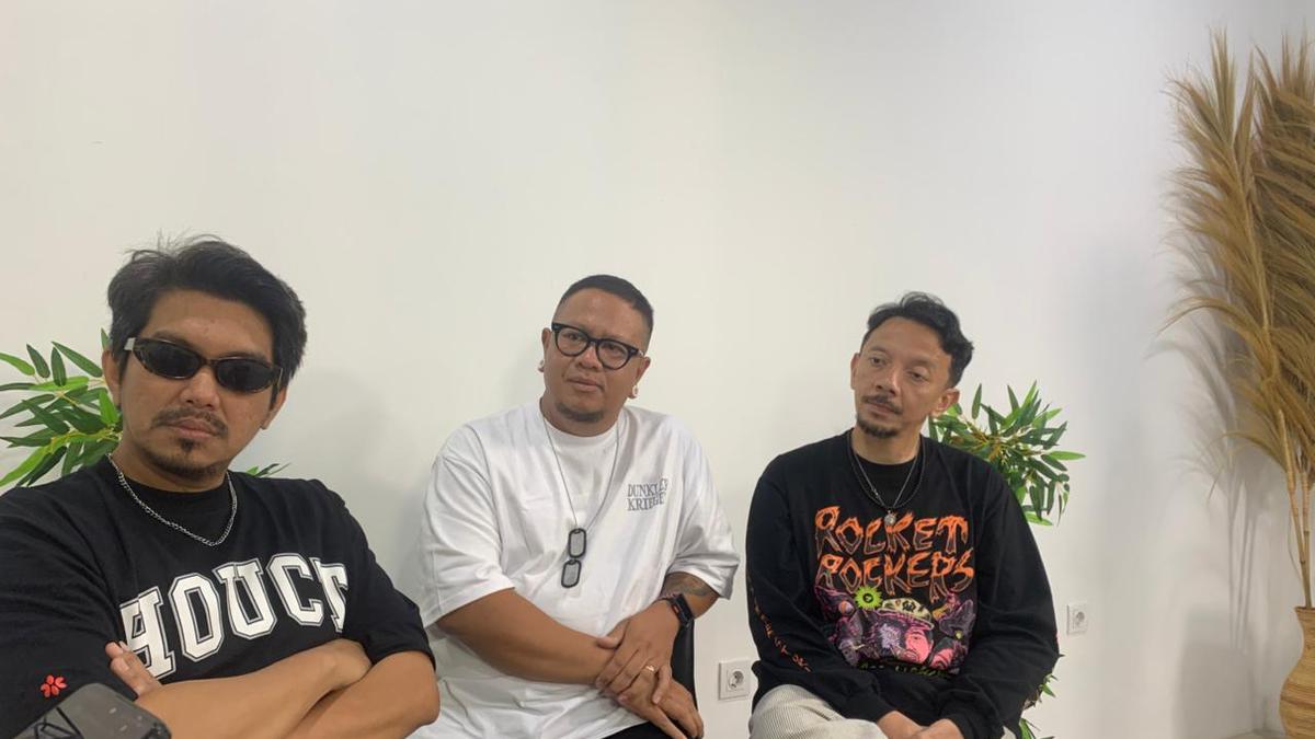 Lirik Lagu Rumit, Kolaborasi Rocket Rockers dengan Rizky Irmansyah, Bawa Pesan Sederhana tentang Cinta