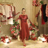 Koleksi kolaborasi minimal dengan Sandra Dewi. Foto: Document/minimal.