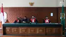 Hakim Ketua saat pimpin sidang gugatan perjanjian konsesi antara PT Karya Citra Nusantara (KCN) dengan PT Kawasan Berikat Nusantara (KBN) di PN Jakarta Utara, Selasa (17/4). (Liputan6.com/Arya Manggala)