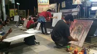 Para pelukis Cirebon mengaku saat ini minat generasi penerus terhadap karya seni lukis minim. Foto (Liputan6.com / Panji Prayitno)