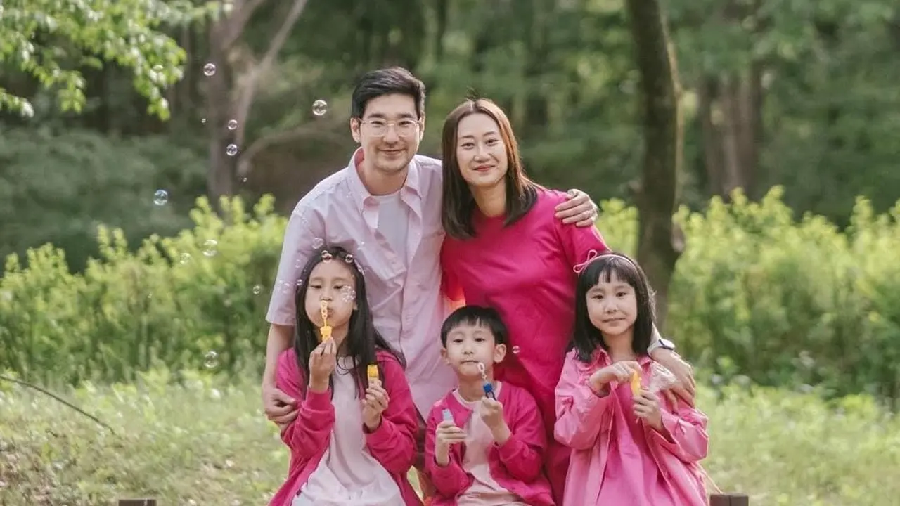 Ilustrasi keluarga Kimbab Family/Kimbab Family Official