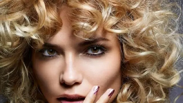 Gaya Rambut Shaggy 80-an Kembali Jadi Tren