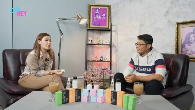 Rey Utami sedih mendengar kisah pilu pengidap penyakit kronis