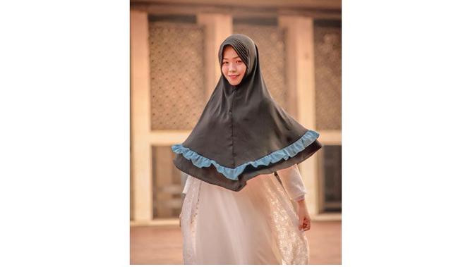 Tenny Amelia Putri (Sumber: Instagram/@tennyameliaputri)