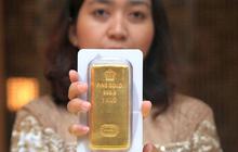 Jangan Sampai Salah, Ini Perbedaan Investasi Emas Batangan dan Perhiasan