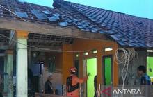 Angin Kencang Rumpin Bogor Terjang 90 Rumah, BPBD Beri Bantuan Darurat