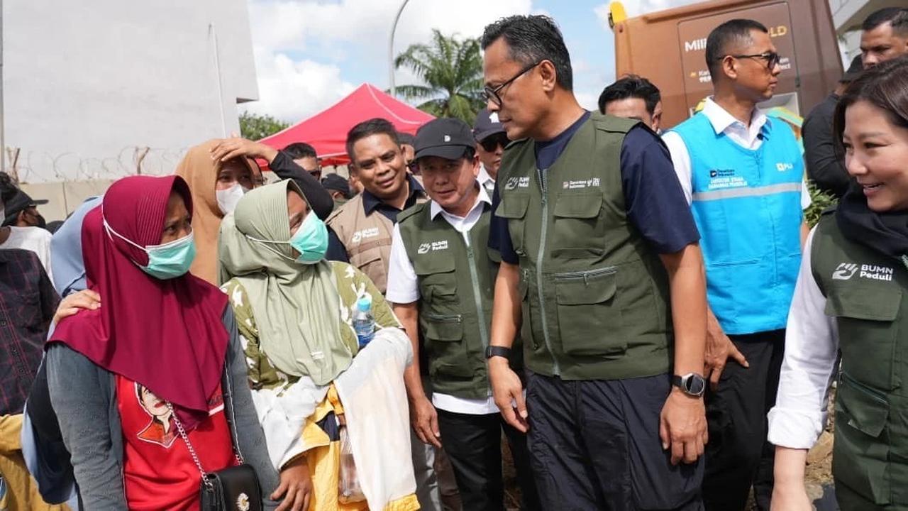 BRI menyalurkan bantuan bagi korban terdampak bencana di Kabupaten Aceh Tamiang