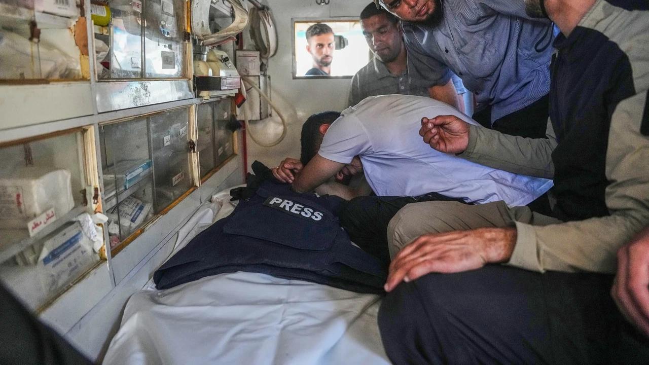 FOTO: Jurnalis Al Jazeera Tewas dalam Serangan Udara Israel  di Gaza