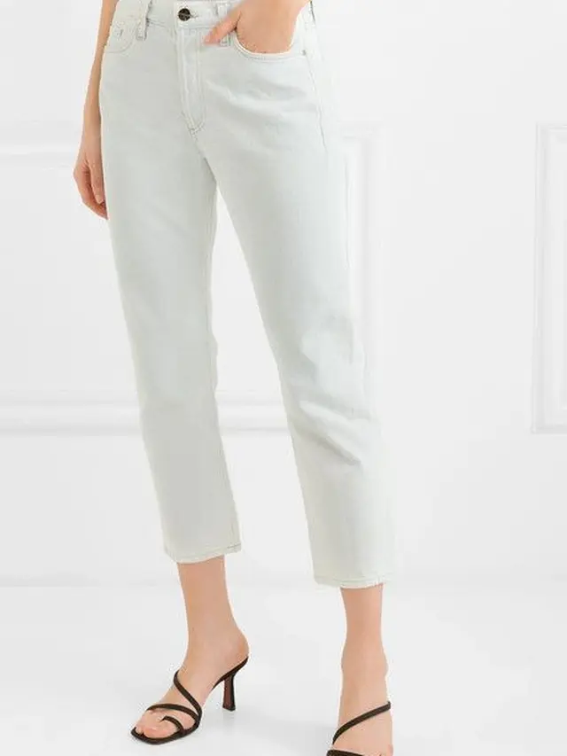 Low-Slung straight jeans/Pinterest