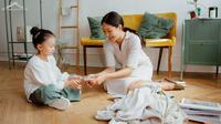 Ilustrasi ibu dan anak perempuan. (Photo by Ron Lach on Pexels)
