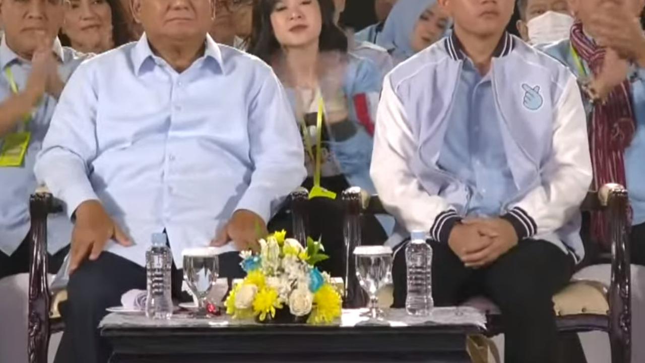 Sebanyak 73.2 persen pendukung Demokrat mendukung Prabowo-Gibran, 13.1 persen mendukung Anies-Cak Imin dan 13.7 persen ke Ganjar-Mahfud.&nbsp;