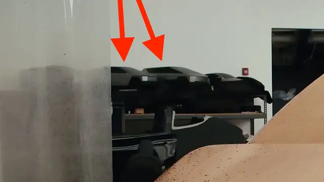 Desain di studio Tesla memperlihatkan rancangan SUV bergaya Cybertruck yang kini dikonfirmasi tengah digarap (Autoevolution)