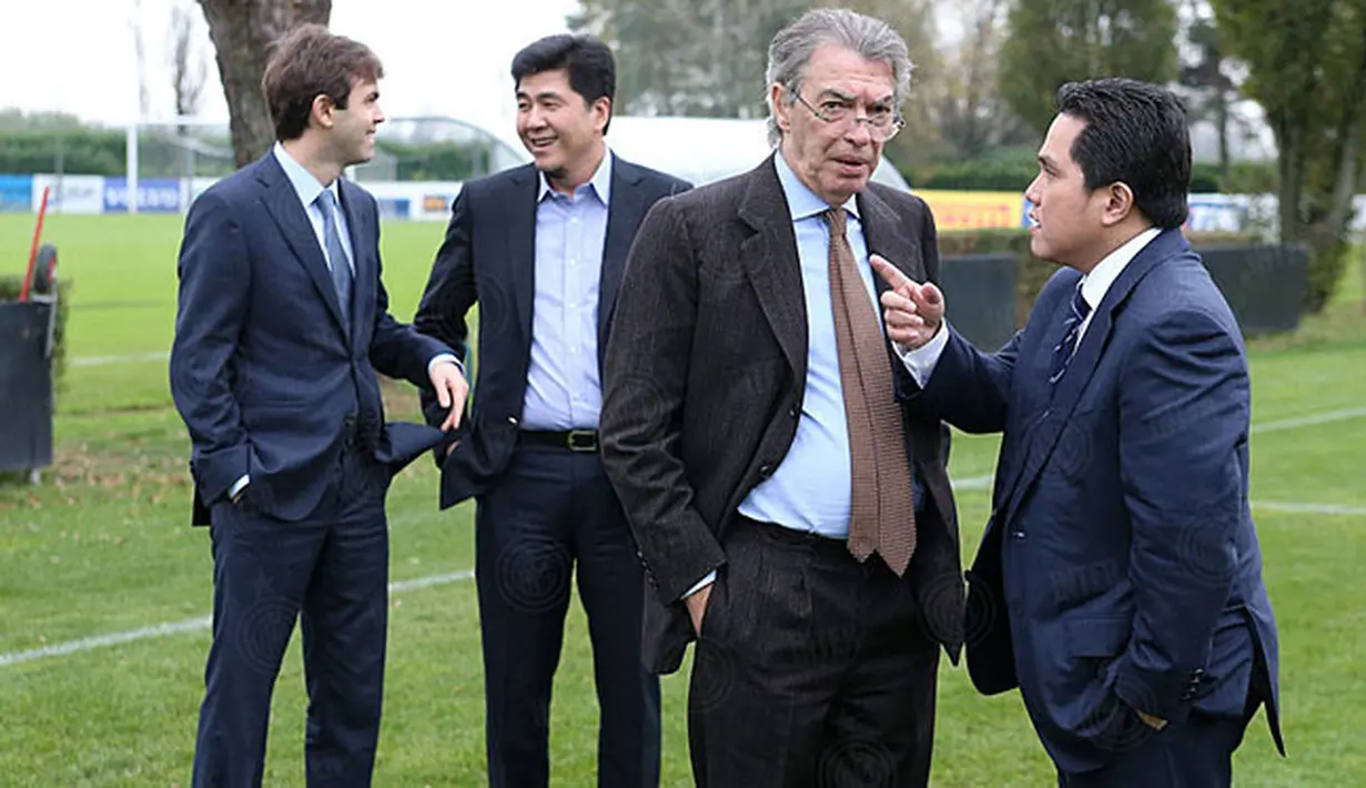 Erick disambut oleh Presiden Inter, Morrati dan langsung berbincang serius sebelum meninjau lapangan.  	(Foto: inter.it)