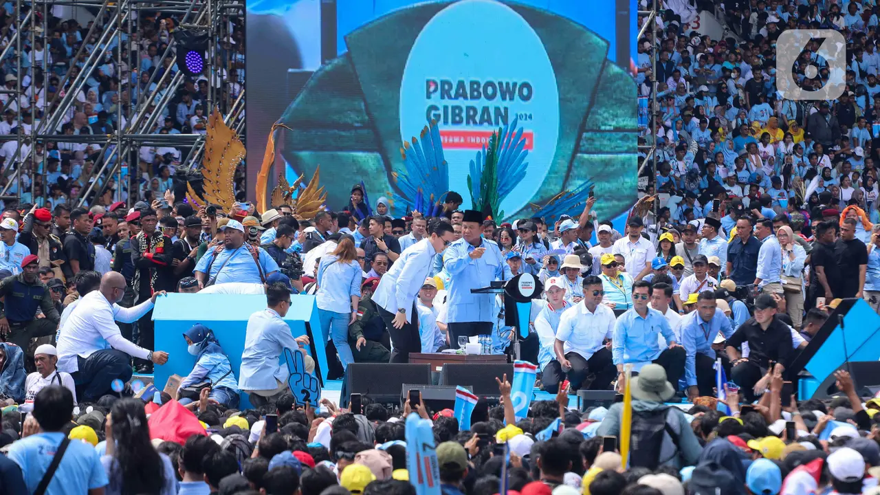 Prabowo-Gibran Menyapa Ratusan Ribu Pendukungnya di Kampanye Akbar Pesta Rakyat Untuk Indonesia Maju