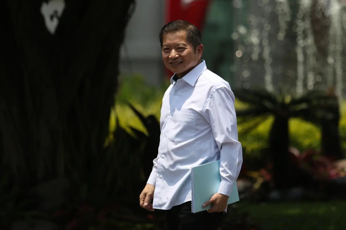 Tiba di Istana, Tiga Wajah Baru Calon Menteri Jokowi Lambaikan Tangan