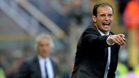 Pelatih Juventus, Massimiliano Allegri merasa geram timnya menelan kekalahan atas Parma yang notabene adalah tim juru kunci klasemen sementara Serie A (AP Photo/Marco Vasini)