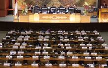 Paripurna bersihkan nama 2 anggota DPR dari tuduhan ijazah palsu