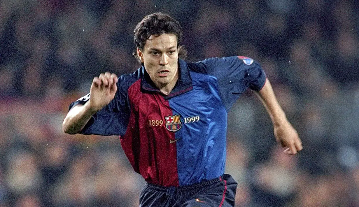 Jari Litmanen bergabung dengan mantan manajernya ketika masih di Ajax, Louis van Gaal, tahun 1999. Cedera menjadi penghambat Litmanen dan hanya tampil 21 pertandingan dengan 3 gol. (Weloba.com) 