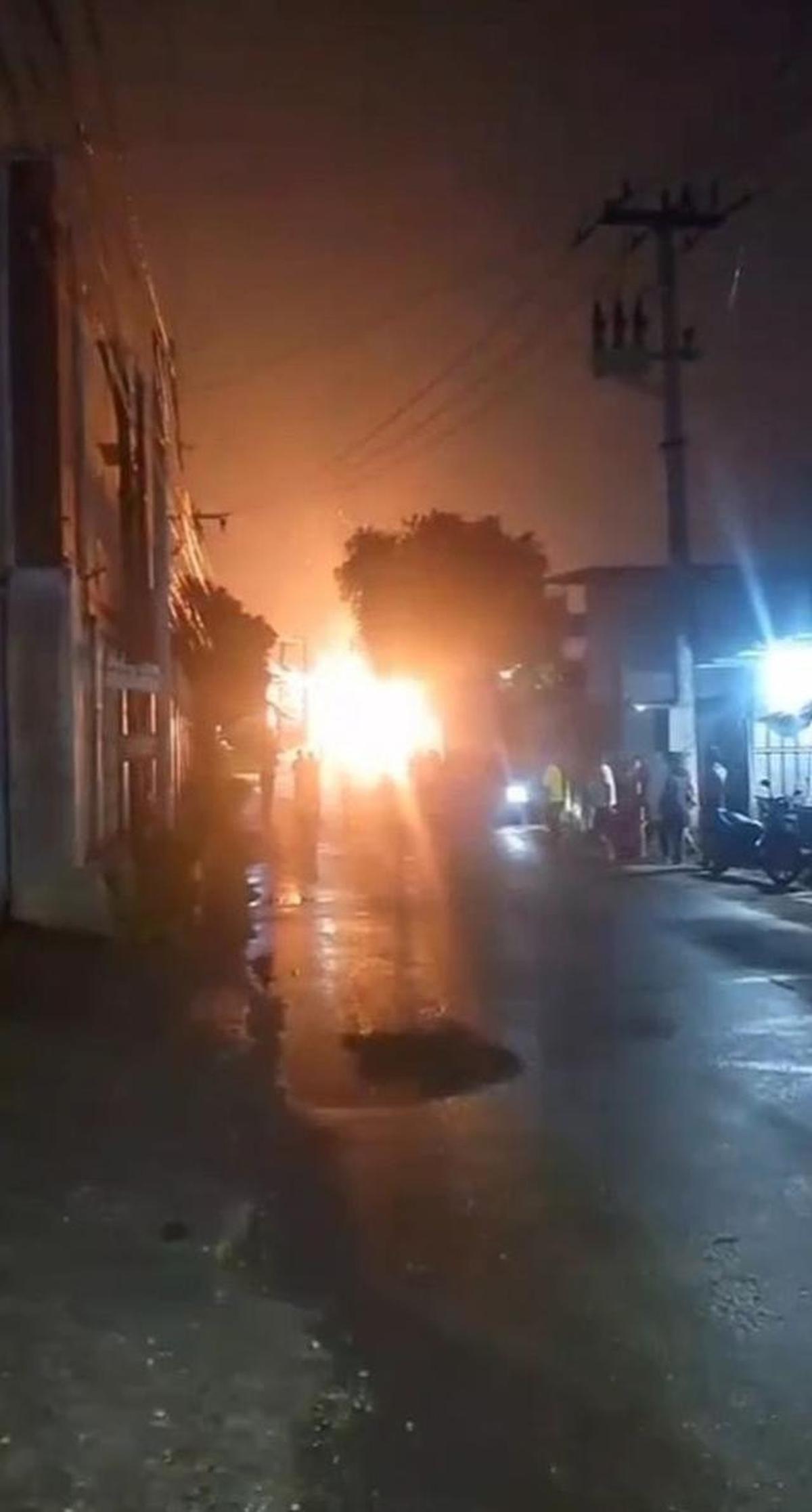 Kebakaran SPBE Cimuning Bekasi: Ledakan Picu Kepanikan, Warga Berhamburan