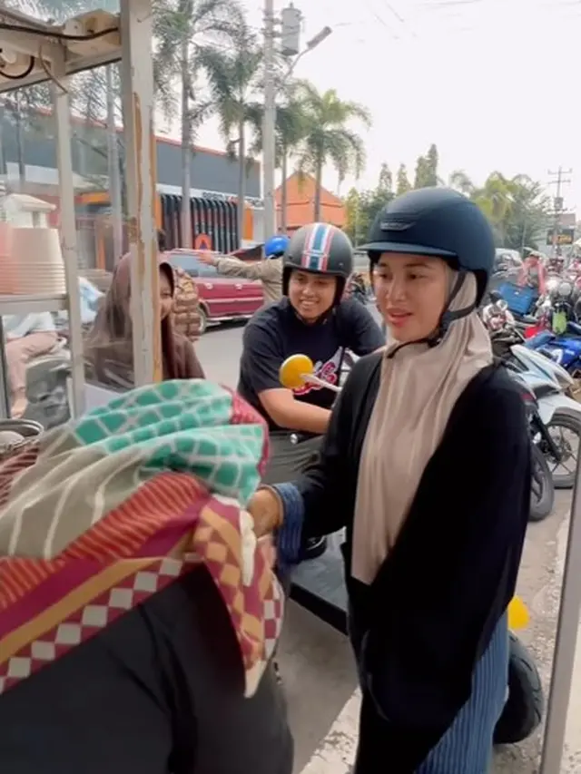 Chacha Frederica ngabuburit bersama suami (Instagram/chafrederica)