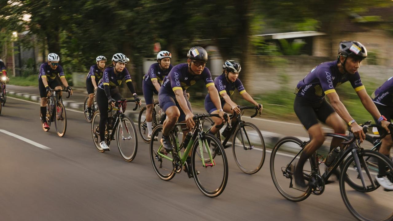 Peserta balap sepeda Cycling Series Il Festino 2024