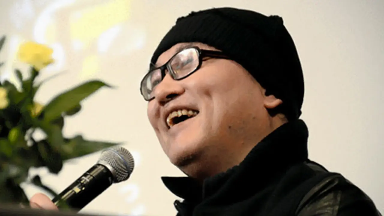 aoyama-gosho-140107b.jpg