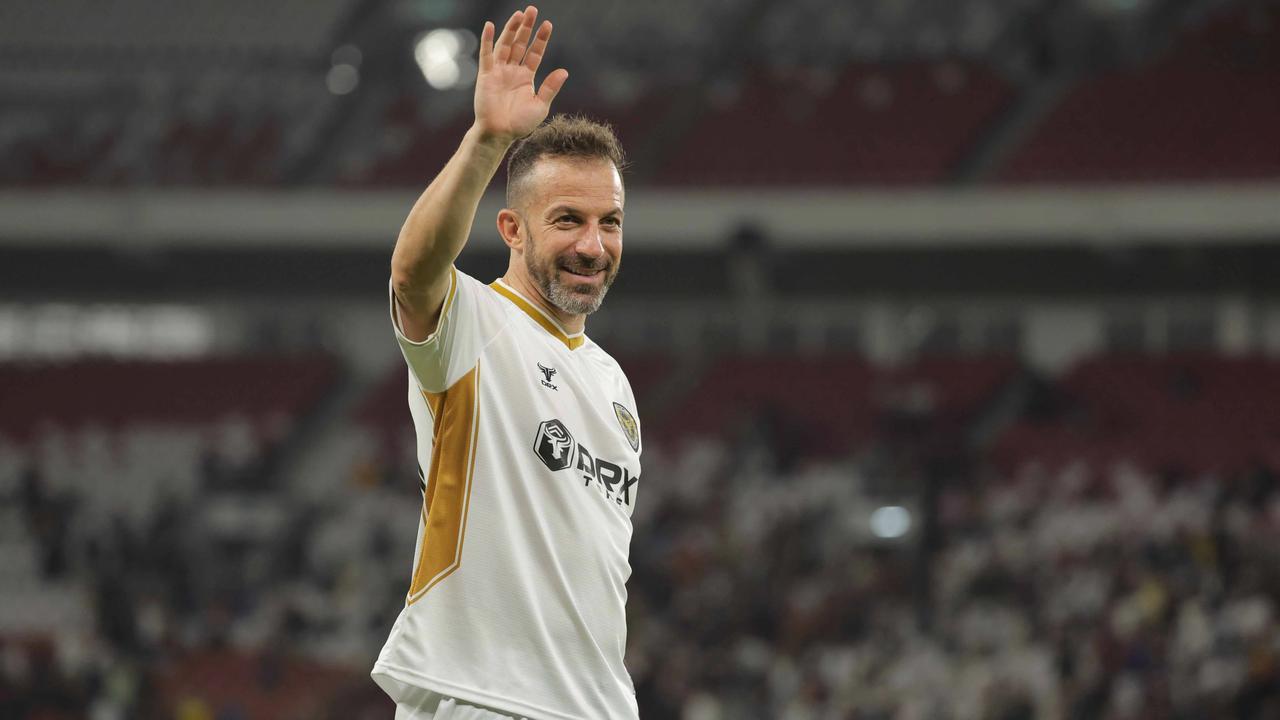 FOTO: Barcelona Legends Tundukkan DRX World Legends di Jakarta