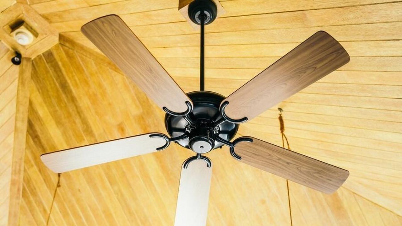 6. Kipas Angin atau Exhaust Fan