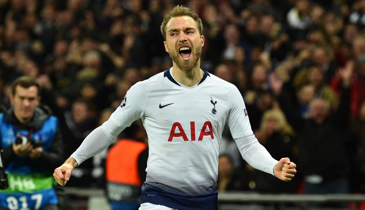 2. Christian Eriksen (Tottenham Totspur) - Dikabarkan Tottenham membandrol harga 70 juta pound untuk Eriksen untuk bisa dilabuhkan Manchester United ke Old Trafford. (Photo by Glyn Kirk / AFP)