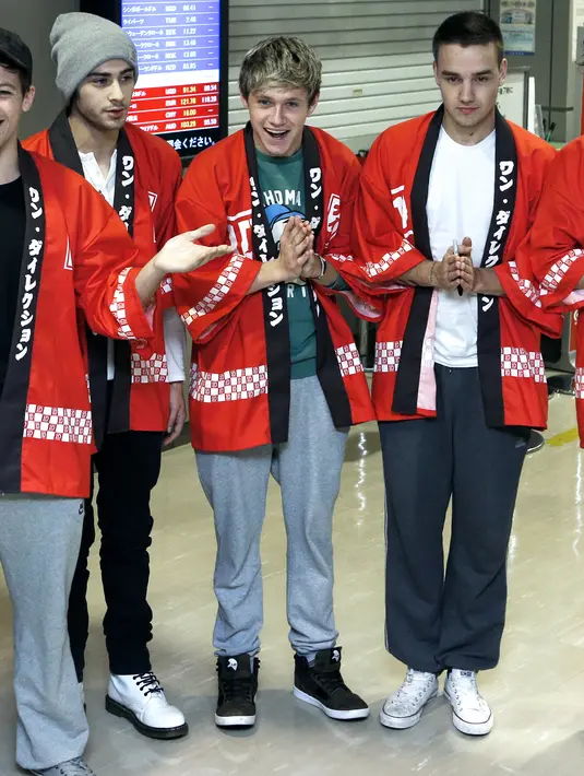 “Dia (Louis Tomlinson) akan berhenti sejenak dengan semua rencana kariernya saat ini untuk konsentrasi mengurus anaknya bersama Briana," ungkap seorang sumber dilansir laman Hollywoodlife, Senin (24/8/2015). (Bintang/EPA)