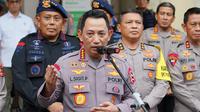 Kapolri Jenderal Listyo Sigit Prabowo meninjau command center di Polda Bali terkait pengamanan pergelaran puncak Konferensi Tingkat Tinggi (KTT) G20, Sabtu (5/11/2022). (Dok. Istimewa)